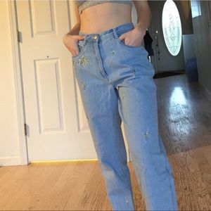 Floral Embroidered Mom Jeans